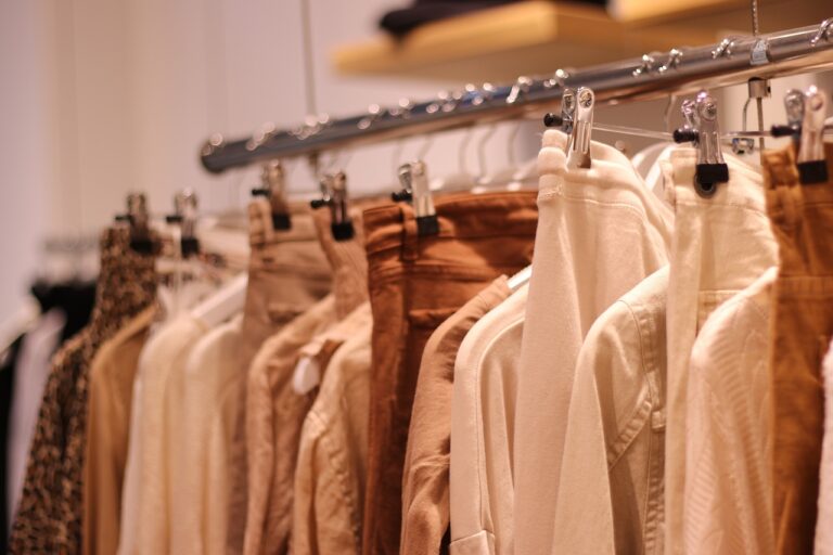 clothing-3987617_1280